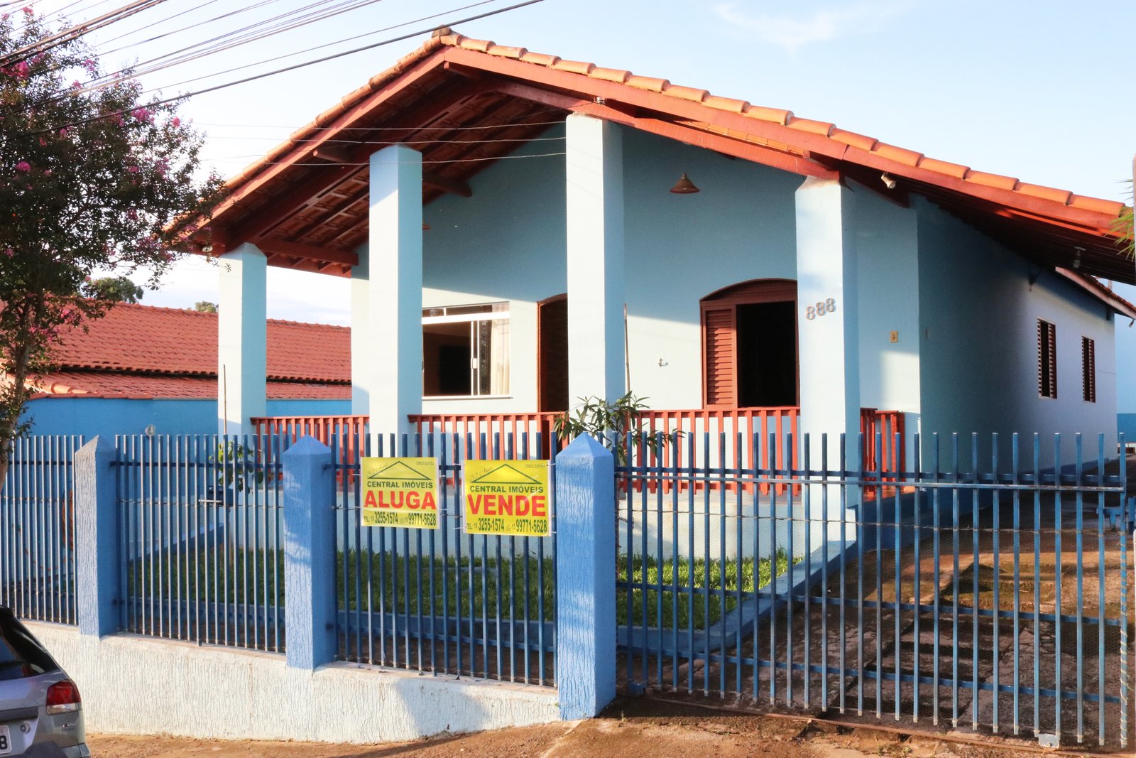 Casa à venda - Centro
