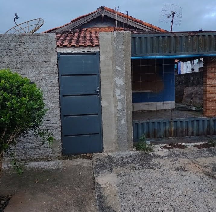 Casa à venda - Compina do Monte Alegre